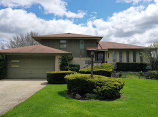 7729 Williams St, Darien, IL 60561