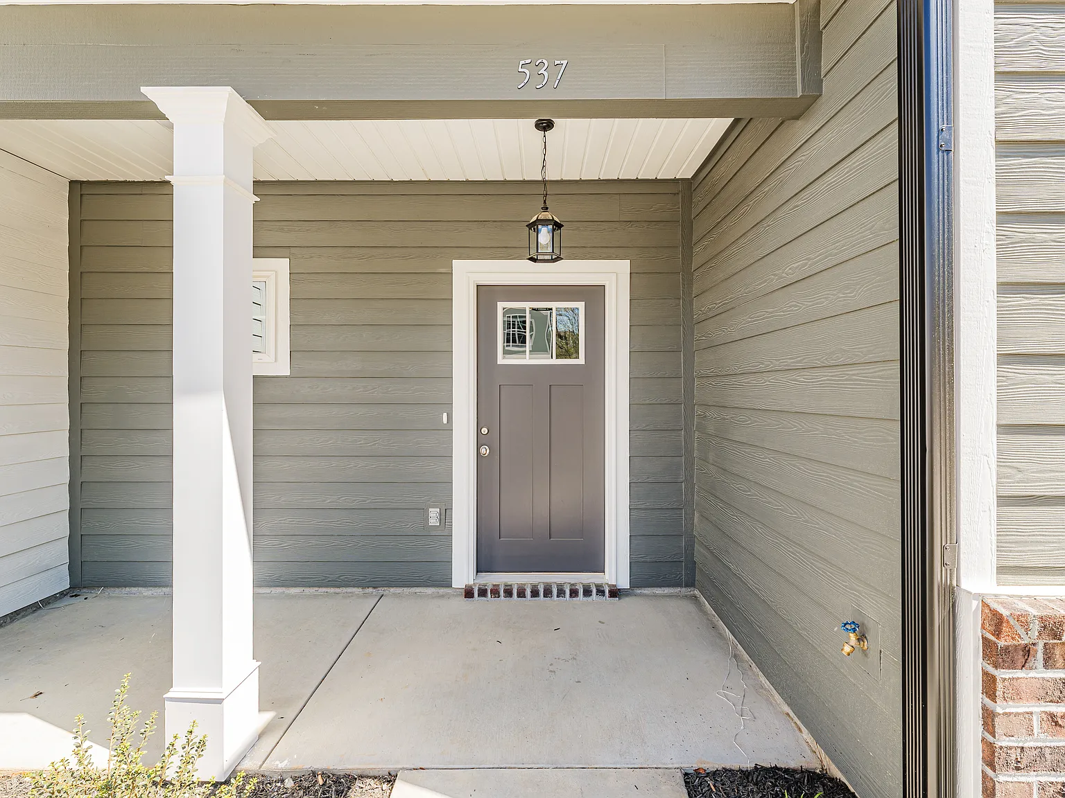 537 Oxbow Dr — Photo 3
