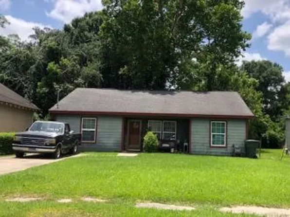 3232 Brandon St, Beaumont, TX 77705
