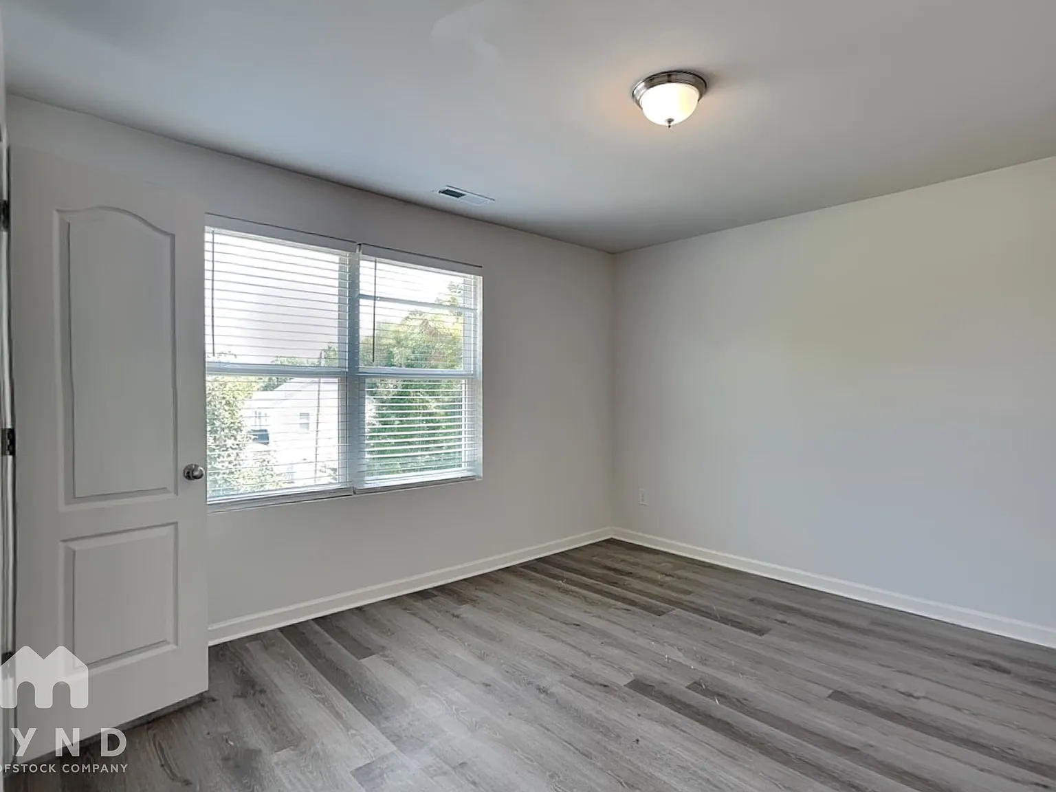 3 bed, 2.0 bath, 1220 sqft, $1,795 — Photo 3