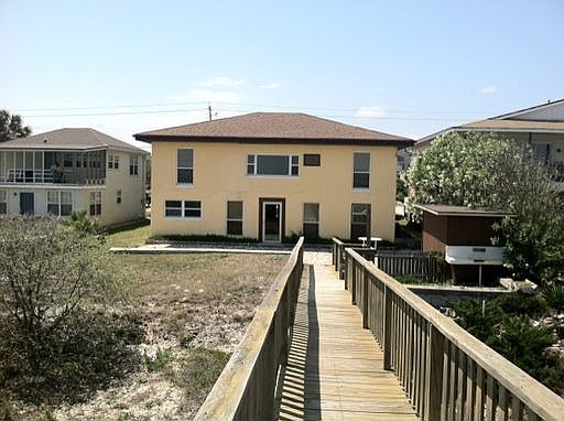 4th image of 2400 S Fletcher Ave