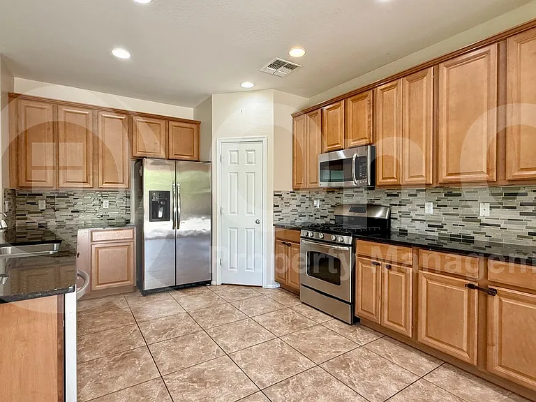 1095 E Rojo Way — Photo 1