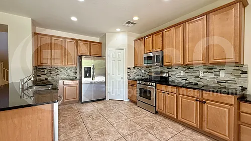 1095 E Rojo Way Photo 1