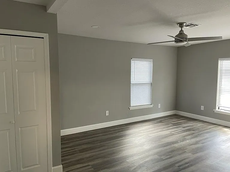 762 Cravens Ave — Photo 12