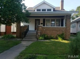 823 W Eleanor Pl, Peoria, IL