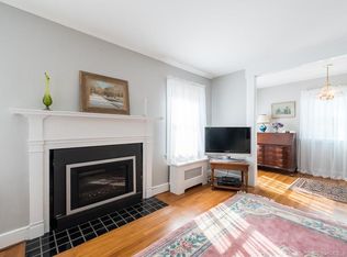 150 Thames St, New London, CT 06320