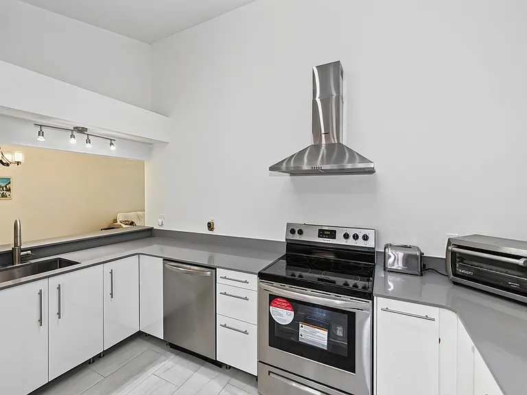 5623 Monte Rosso Rd — Photo 11