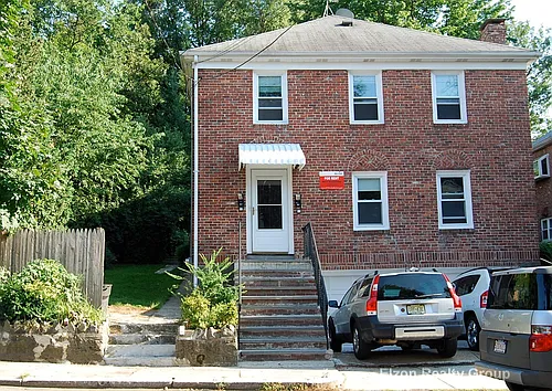 93-95 Undine Rd #93 Photo 1