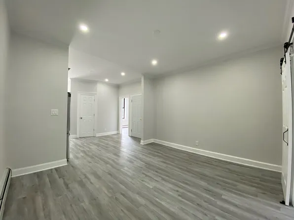 338 2nd Street image 2 of 9