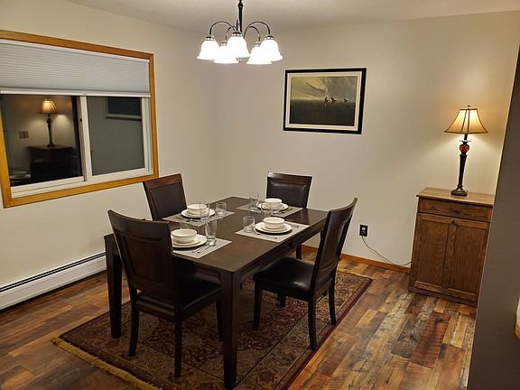 KP101APT8 - Dining Room