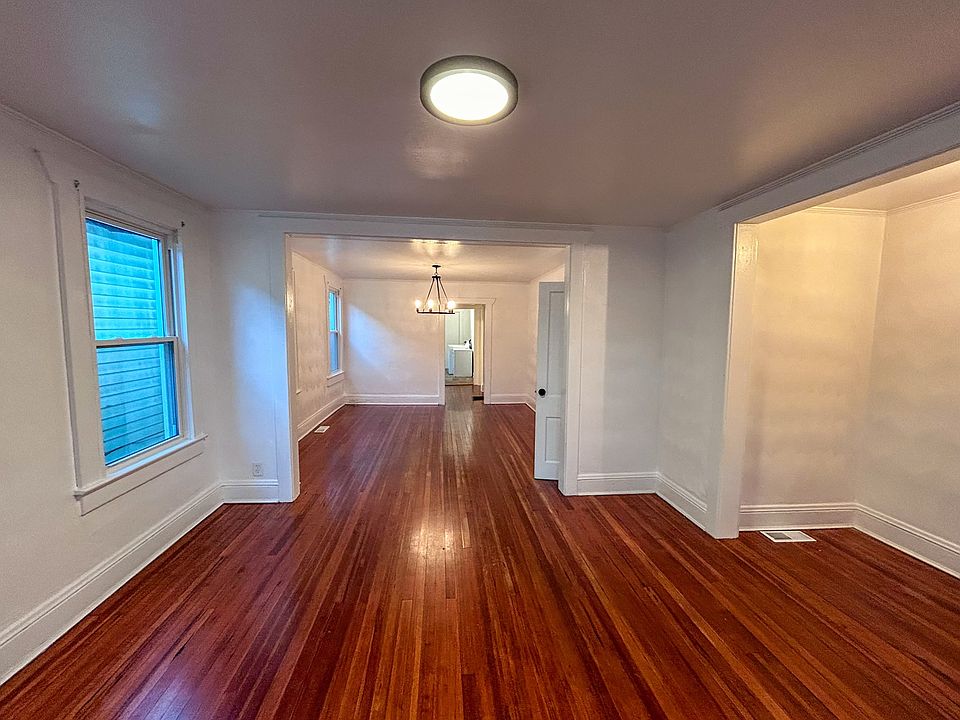 1st image of 714 W 37th St #1