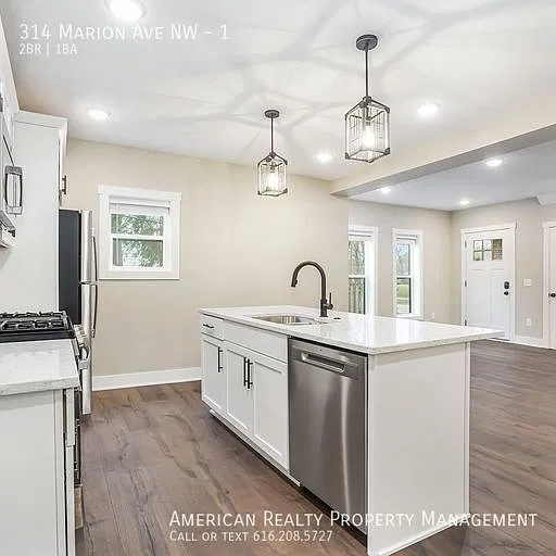 2 bed, 1050 sqft, $2,000 — Photo 4