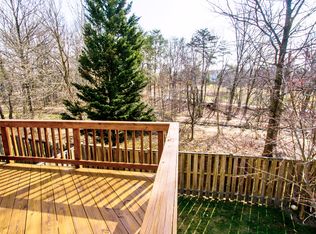 5964 Norham Dr, Alexandria, VA 22315