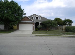 228 Rustic View Rd, Fort Worth, TX 76140