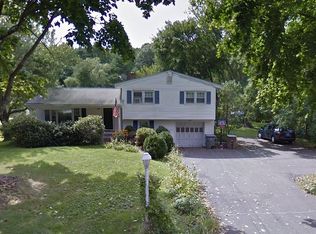 96 E Pattagansett Rd, Niantic, CT 06357