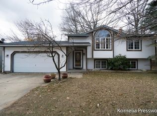 180 Liberty St, Holland, MI 49424