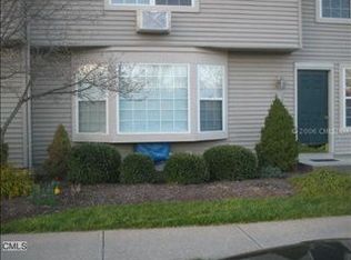 35 Glen Ridge Ct, New Milford, CT 06776