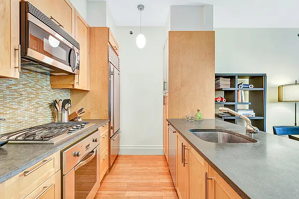 Rented by CORE | media 20