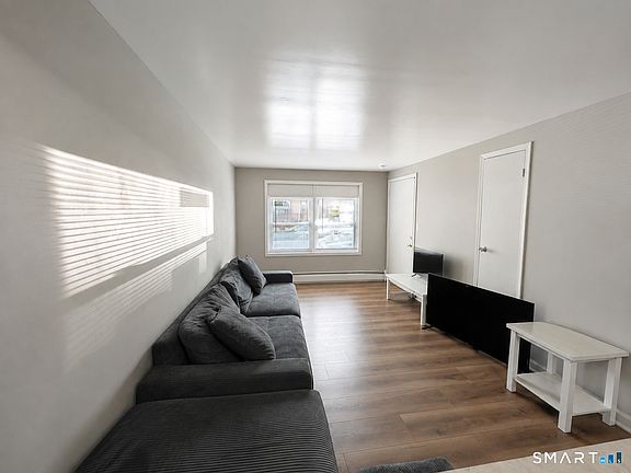 3rd image of 52 Button Street