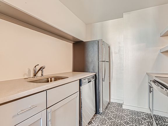 4th image of 235 E Commerce St #4A