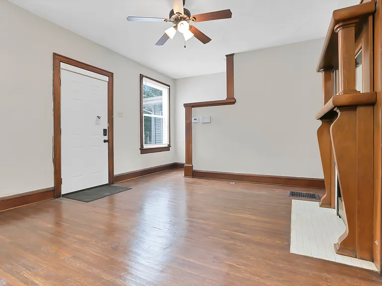 294 Wyandotte Ave — Photo 12