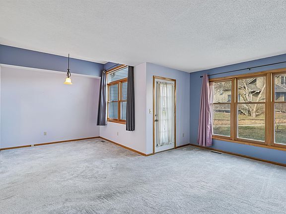 3rd image of 1070 50th St Unit 4E