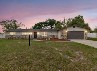615 Royal Crest Dr, Brandon, FL 33511