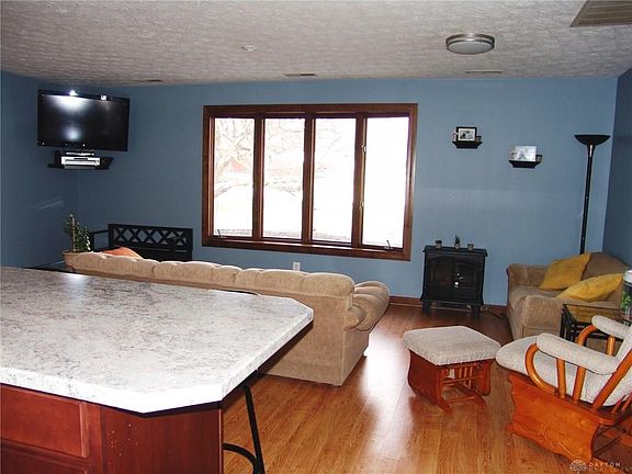 5th image of 2379 Hazel Dr
