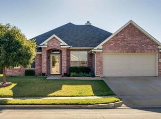 13108 Fencerow Rd, Fort Worth, TX 76244