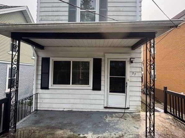 77 Maplewood St