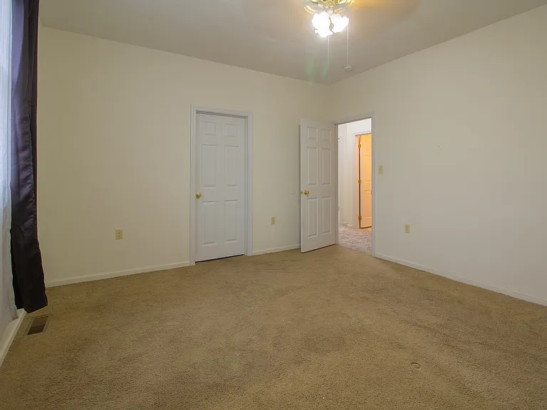 918 Harold Ave #918 — Photo 23