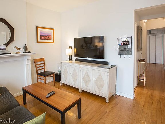 4th image of 204 Garfield Pl APT 2