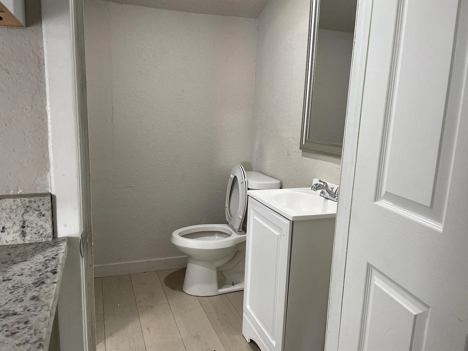 715 New Laredo Highway — Photo 4