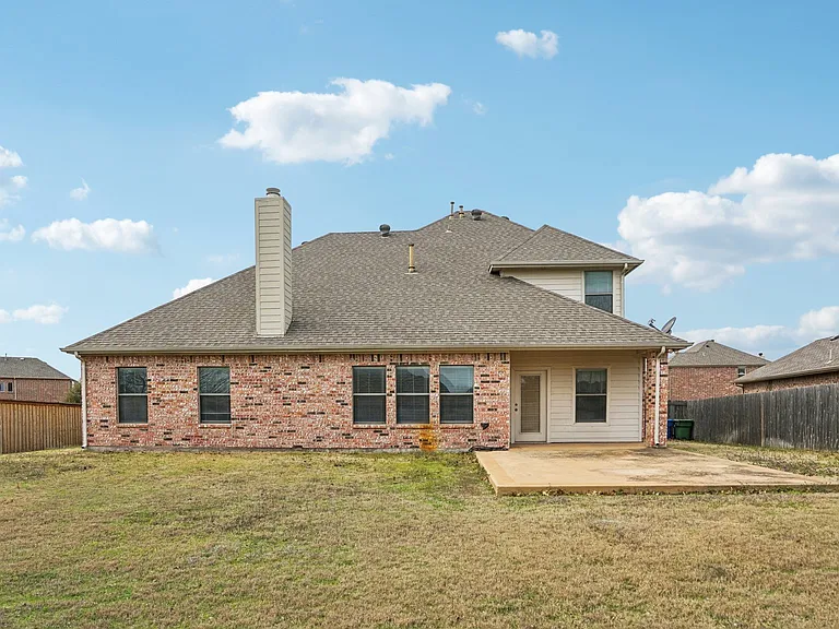 313 Country Lakes Dr — Photo 36
