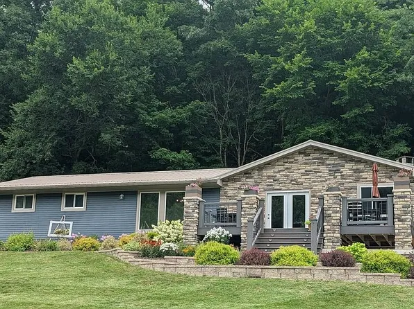 724 Nashville Rd, Glenmont, OH 44628