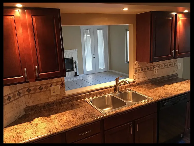 247 New Waterford Pl — Photo 6