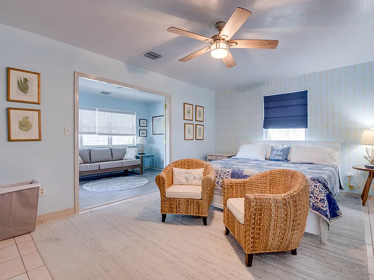 1161 Coates Ln — Photo 15