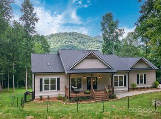 121 Rocky Branch Rd, Franklin, NC 28734