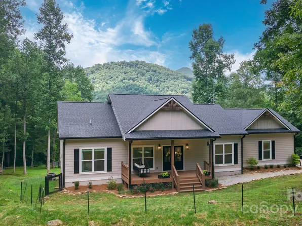 121 Rocky Branch Rd, Franklin, NC 28734