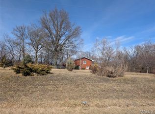 11807 Us Highway 40, Highland, IL 62249