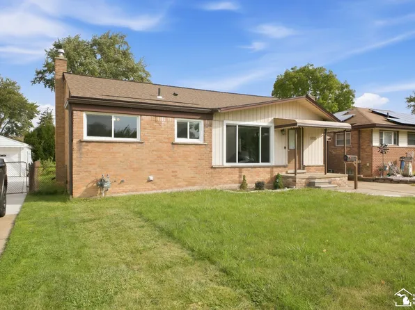 28512 Leona St, Garden City, MI 48135