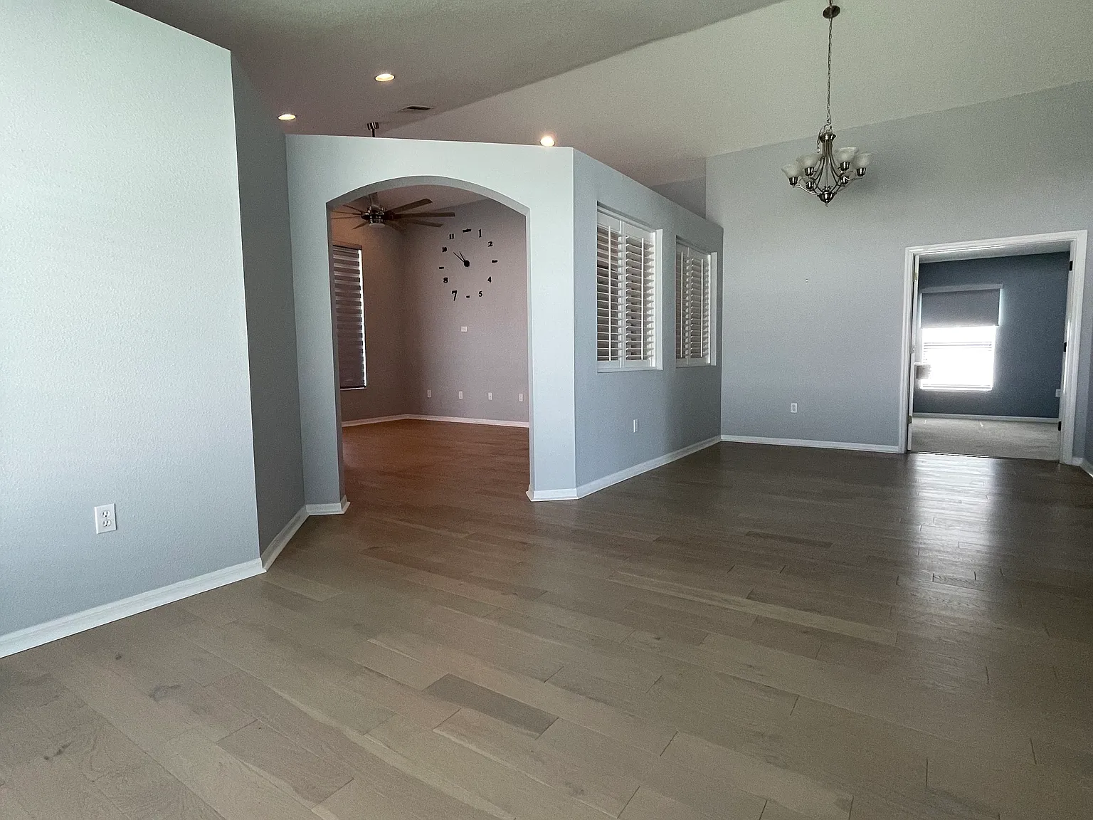 3 bed, 2022 sqft, $2,800 — Photo 4