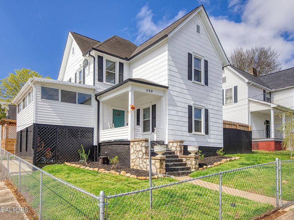 1st image of 300 N B St