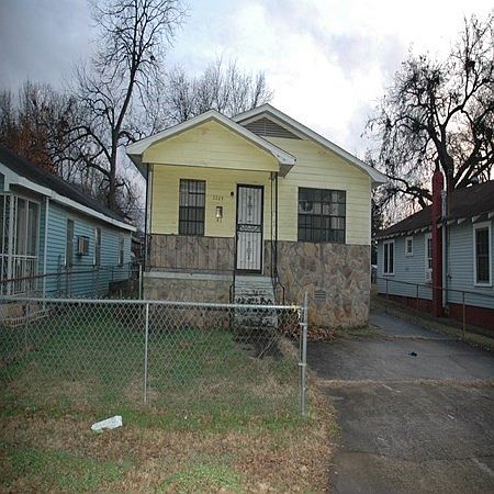 2nd image of 2209 Powderly Ave SW