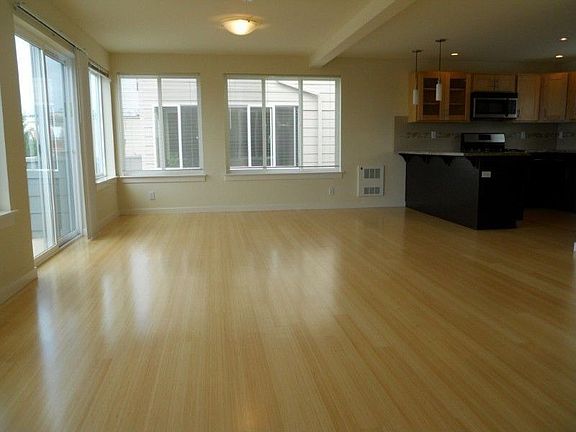 Dining Area big enough for Entertaining Size Table