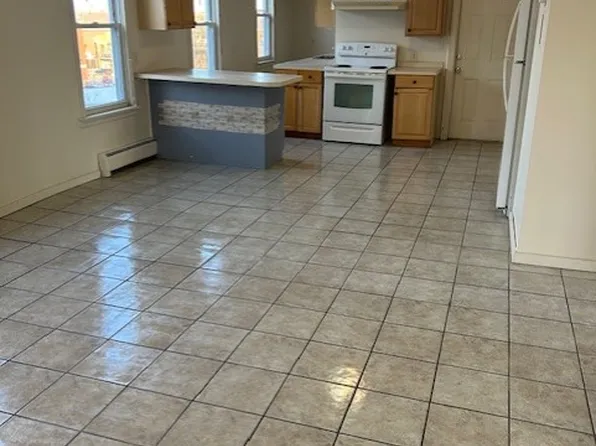 66 Prospect St APT 3, New Britain, CT 06051