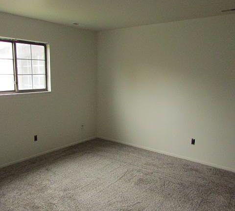 4th image of 22753 Grove St #15