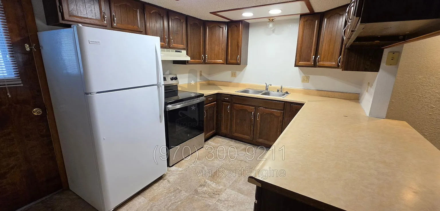 2 bed, 1.5 bath, 1124 sqft, $1,550 — Photo 4
