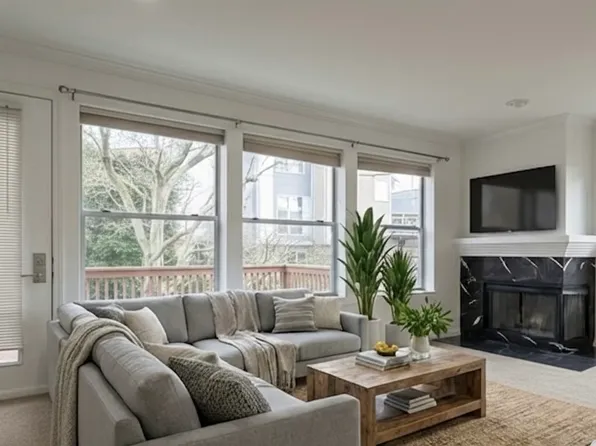 915 6th Ave N APT B, Seattle, WA 98109