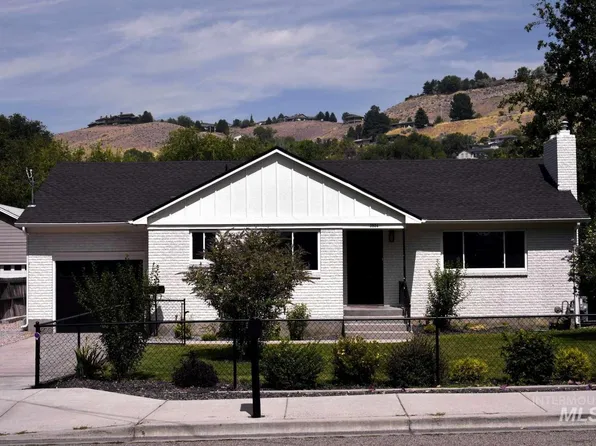 3804 W Catalpa Dr, Boise, ID 83703